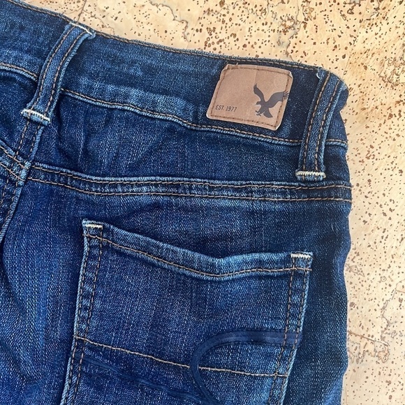 American Eagle Outfitters Blue Jean Super Stretch Shorts - Picture 5 of 8
